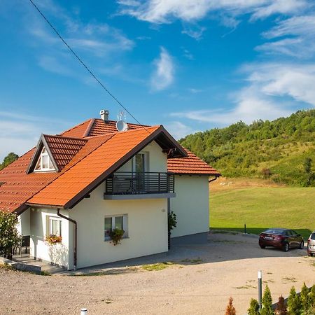 Apartmani Leptir Rakovica Exterior photo