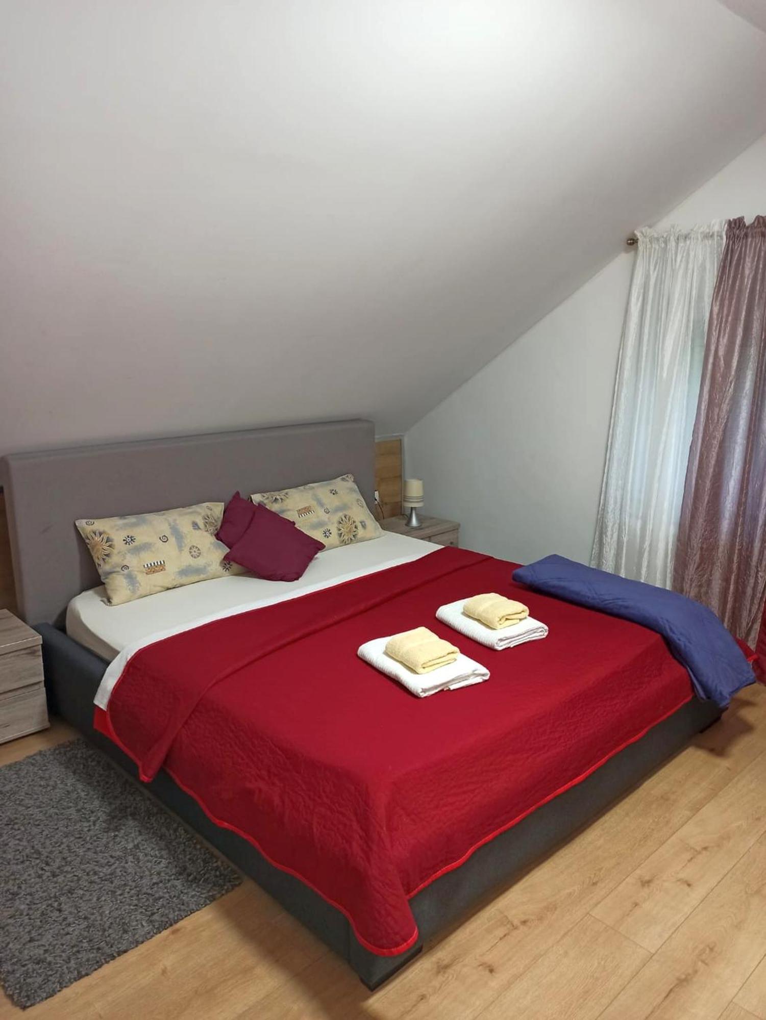 Apartmani Leptir Rakovica Exterior photo