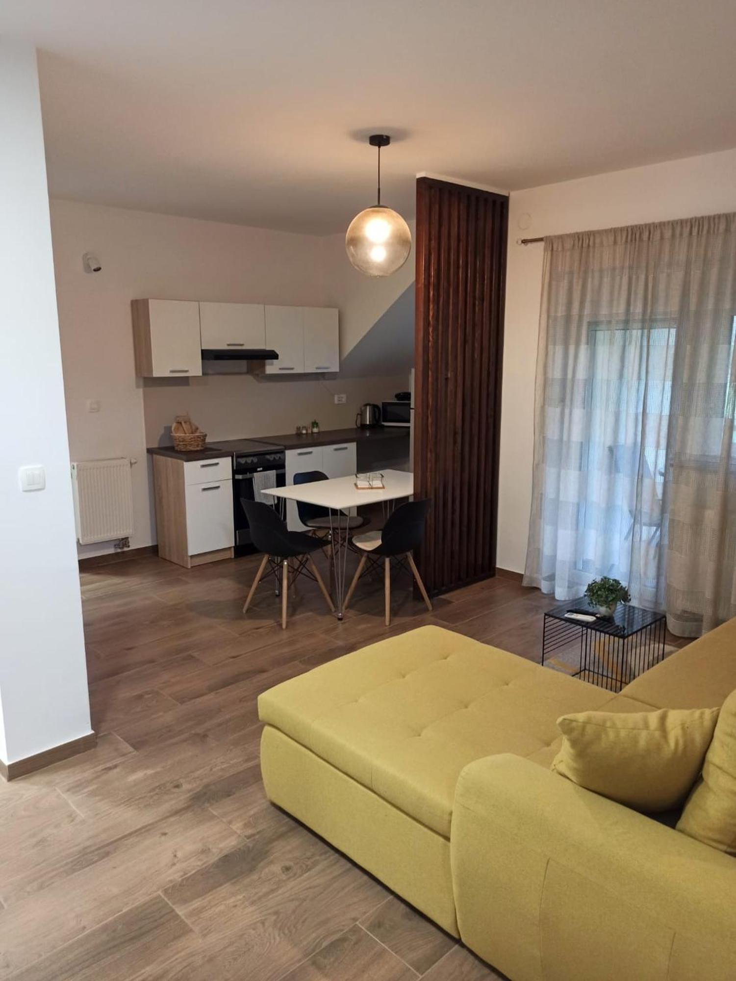 Apartmani Leptir Rakovica Exterior photo